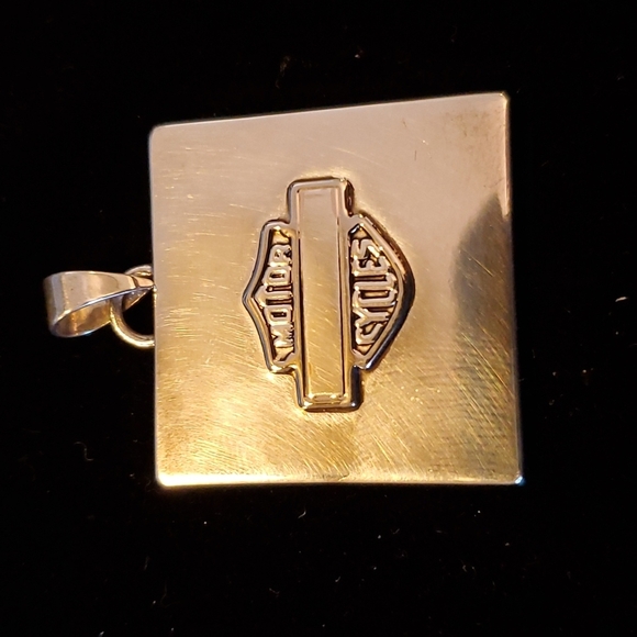 Motorcycle pendant - Picture 1 of 3